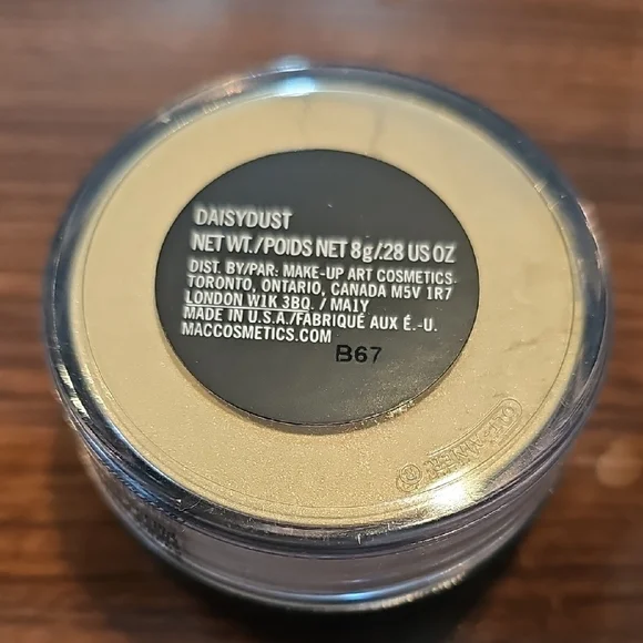 MAC Cosmetics Beauty Powder In Daisydust